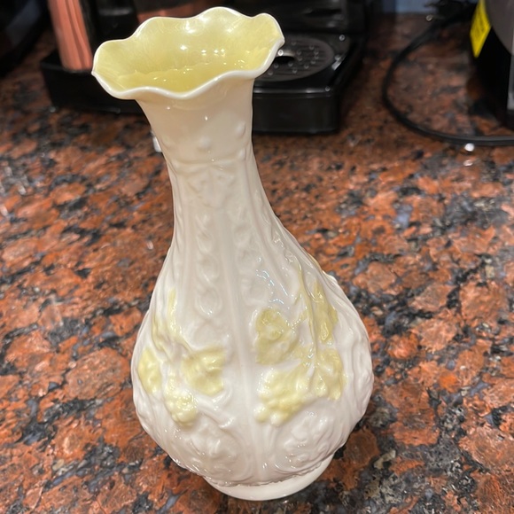 Beleek vase 7” tall yellow and cream - Picture 2 of 16